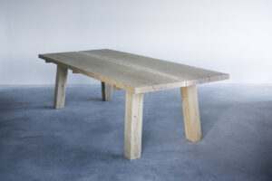 WOUD TABLE